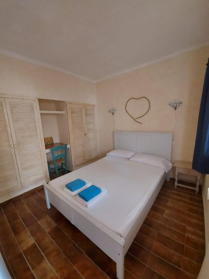 Appartement Edificio Rexii à Es Pujols Extérieur photo